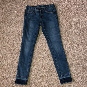 Medium wash universal threads jeans